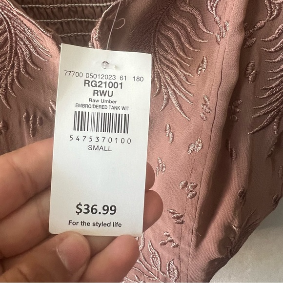 🛍️Red By BKE Dusty Pink Embroidered Tank Top Size Small NWT - Picture 12 of 12